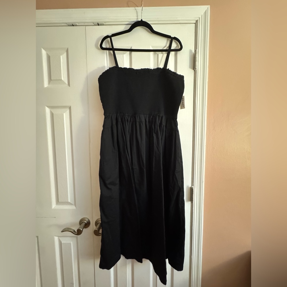 NWT - Old Navy Adjustable Strap Black Dress with Pockets -  XL